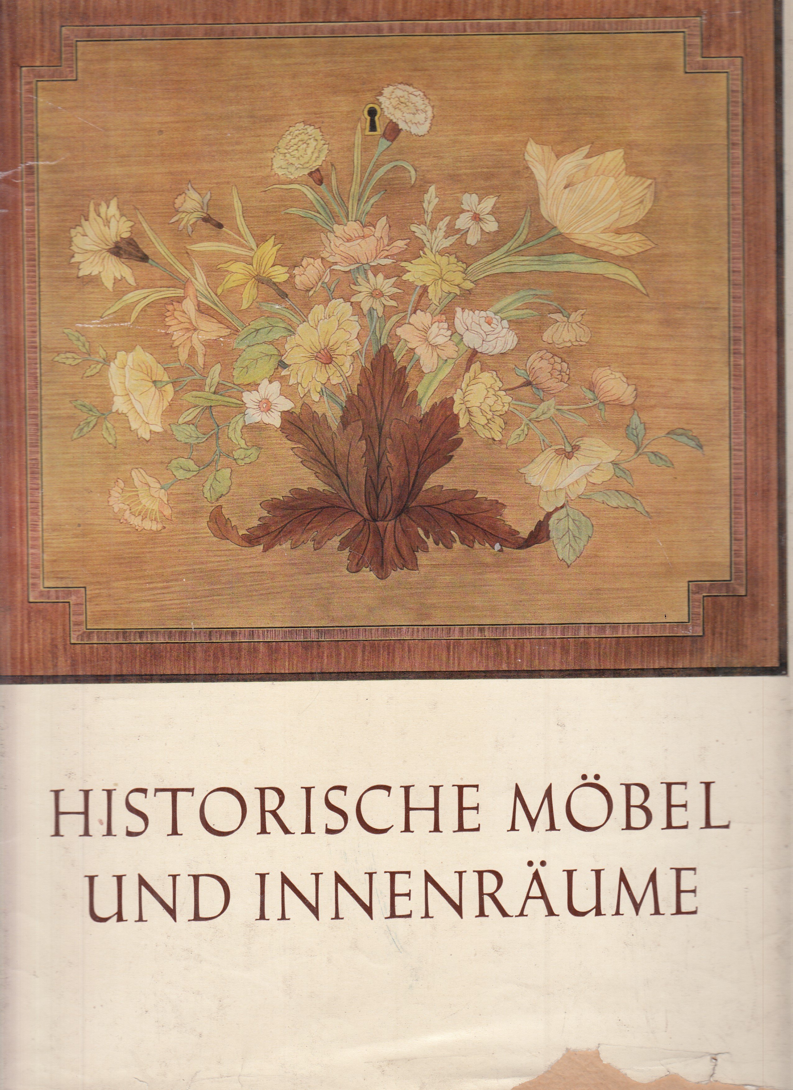 Historische Möbel und Innenräume