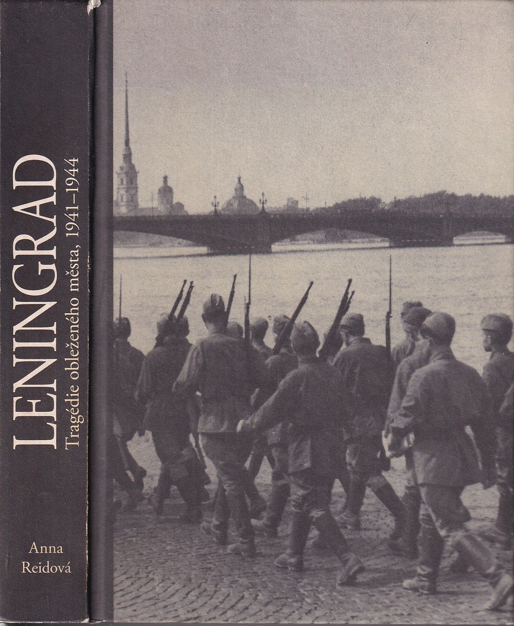 Leningrad : tragédie obleženého města, 1941-1944