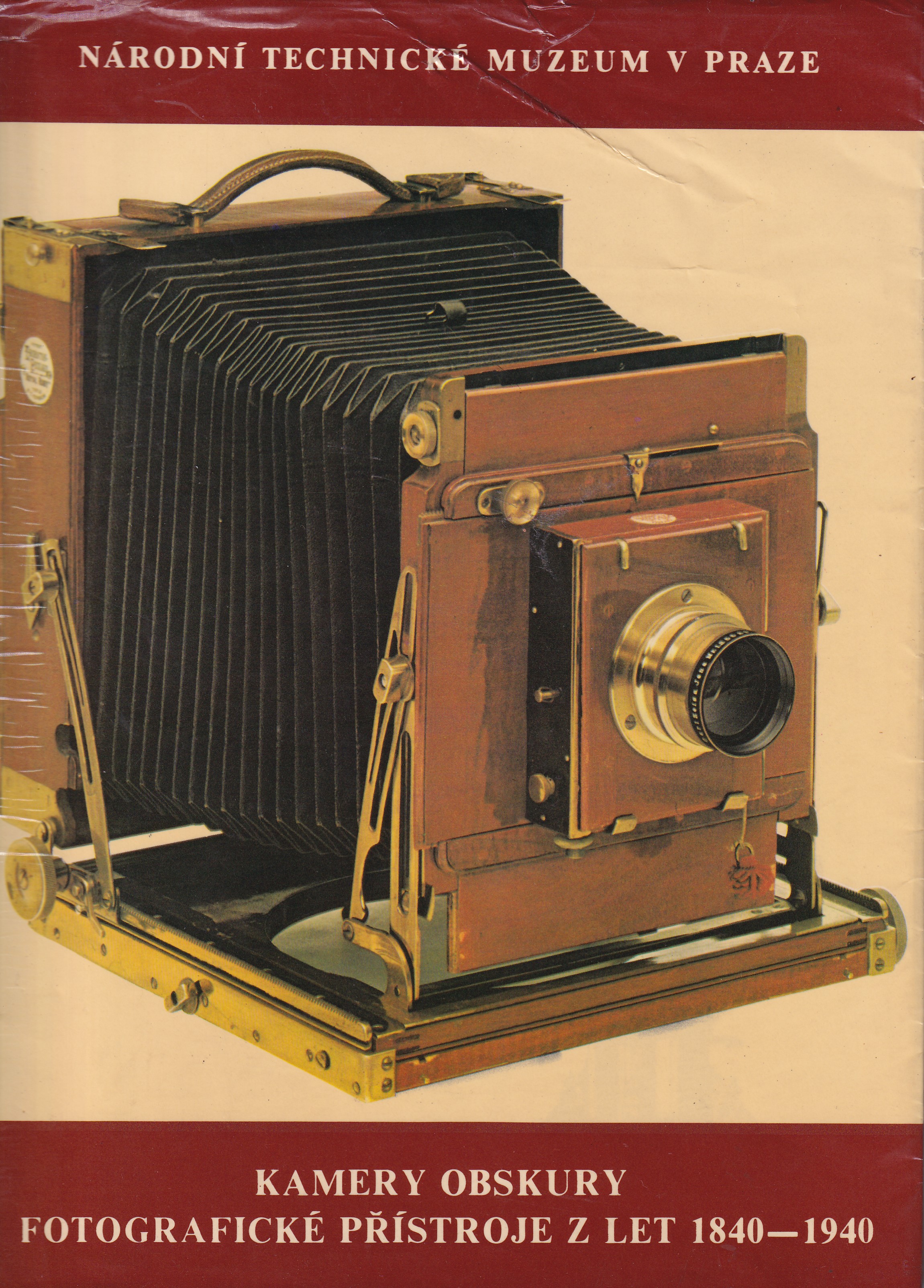 Kamery obskury, fotografické přístroje z let 1840-1940, Praha 1982, Národní technické muzeum - katalog kolekce fotoaparátu